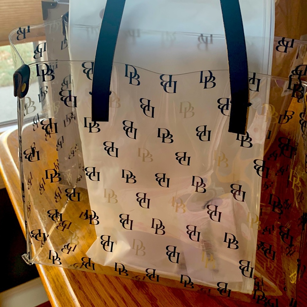 Dooney and bourke clear tote